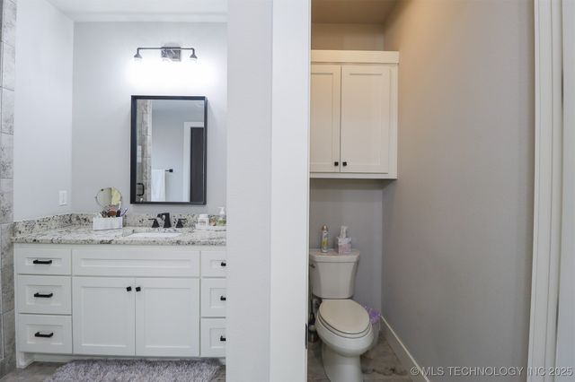 12811 S 5th Place, Jenks, OK 74037