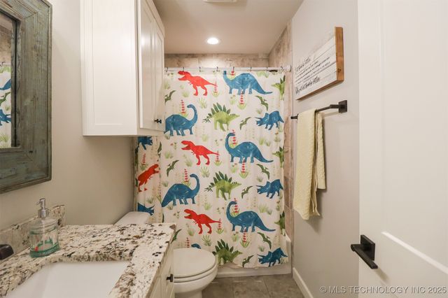 12811 S 5th Place, Jenks, OK 74037