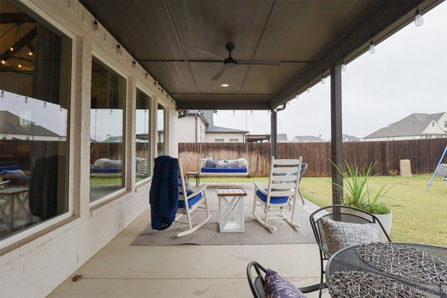 12811 S 5th Place, Jenks, OK 74037