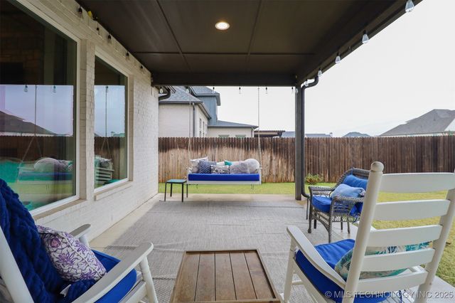 12811 S 5th Place, Jenks, OK 74037