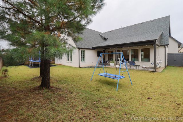 12811 S 5th Place, Jenks, OK 74037