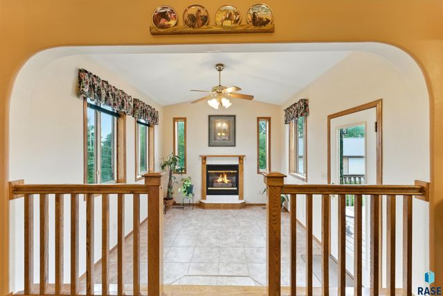 46946 274th St Street, Lennox, SD 57039