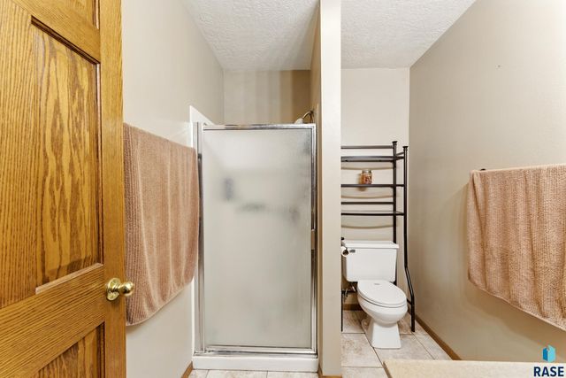 46946 274th St Street, Lennox, SD 57039