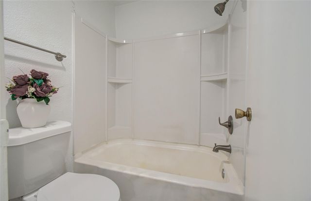 9707 Richmond Avenue 11, Houston, TX 77042