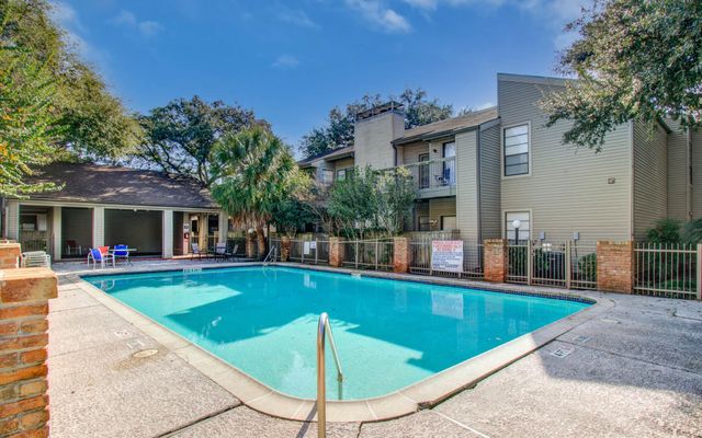 9707 Richmond Avenue 11, Houston, TX 77042