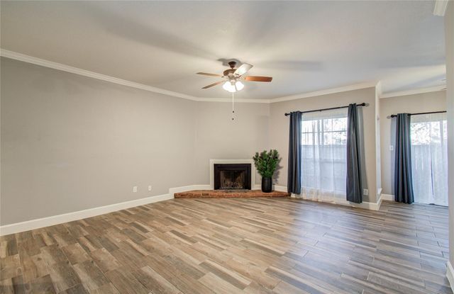 9707 Richmond Avenue 11, Houston, TX 77042