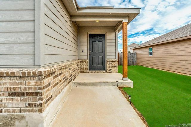 7618 Capstone Rdg, San Antonio, TX 78244
