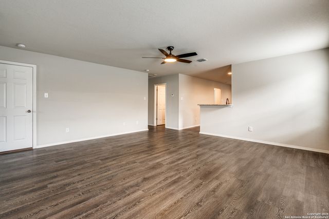 7618 Capstone Rdg, San Antonio, TX 78244