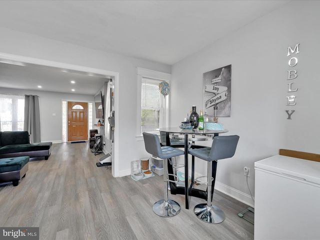 291 N WYCOMBE AVE, Lansdowne, PA 19050