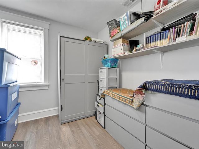 291 N WYCOMBE AVE, Lansdowne, PA 19050