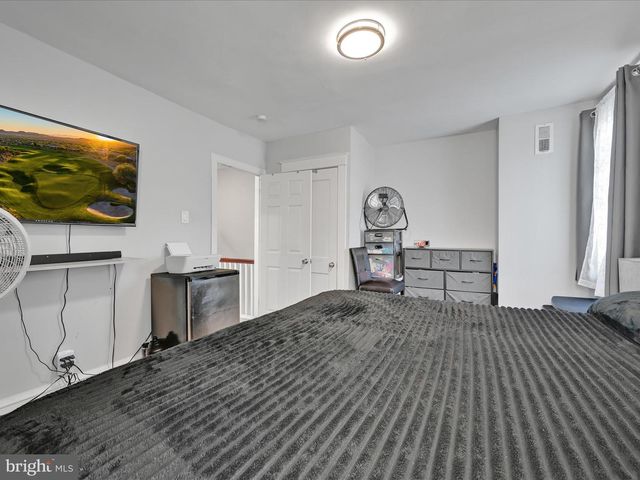 291 N WYCOMBE AVE, Lansdowne, PA 19050