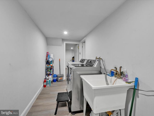 291 N WYCOMBE AVE, Lansdowne, PA 19050