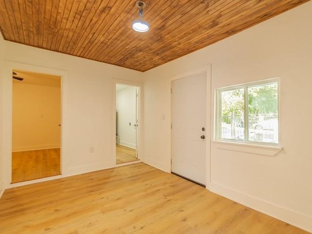 6802 Eastwood Street, Houston, TX 77021