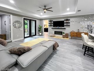 328 16th AVE NW, Naples, FL 34120