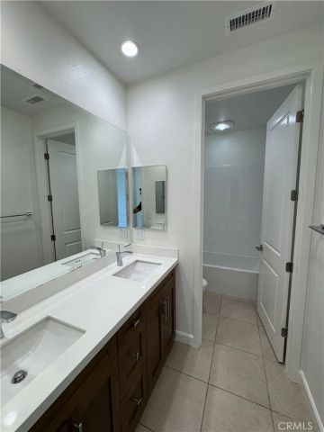 66 Diamond Flats, Irvine, CA 92602