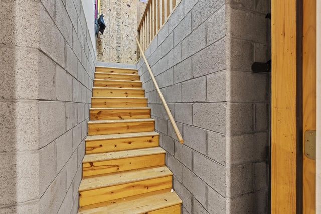 W296S2982 Molly LANE S, Waukesha, WI 53188