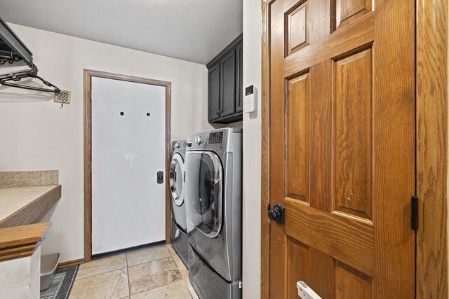 W296S2982 Molly LANE S, Waukesha, WI 53188