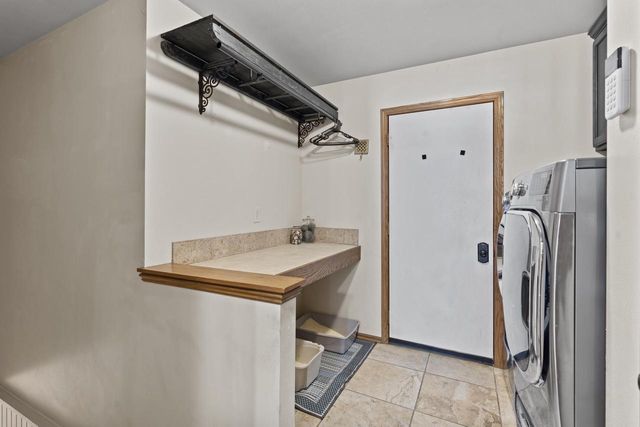 W296S2982 Molly LANE S, Waukesha, WI 53188