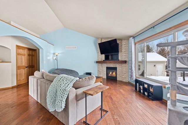 W296S2982 Molly LANE S, Waukesha, WI 53188