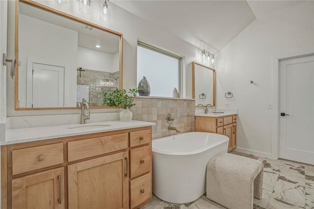 23059 Oaklawn Avenue, Washington, OK 73093