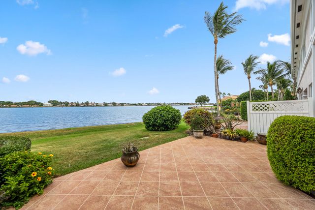 132 Las Brisas Circle, Hypoluxo, FL 33462