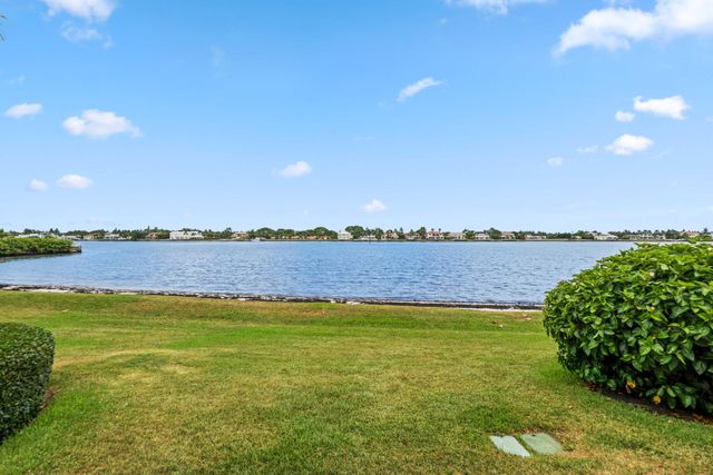 132 Las Brisas Circle, Hypoluxo, FL 33462
