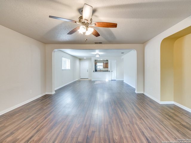 143 DUSTY CORRAL, Boerne, TX 78006