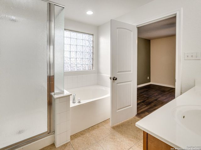 143 DUSTY CORRAL, Boerne, TX 78006