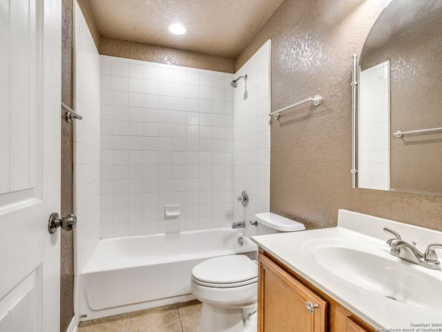 143 DUSTY CORRAL, Boerne, TX 78006