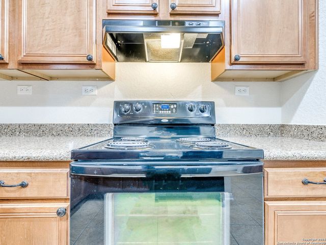 143 DUSTY CORRAL, Boerne, TX 78006