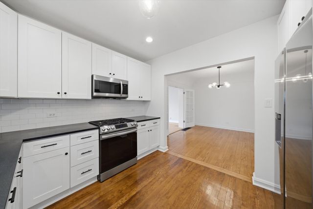 7821 W Thorndale Avenue, Chicago, IL 60631