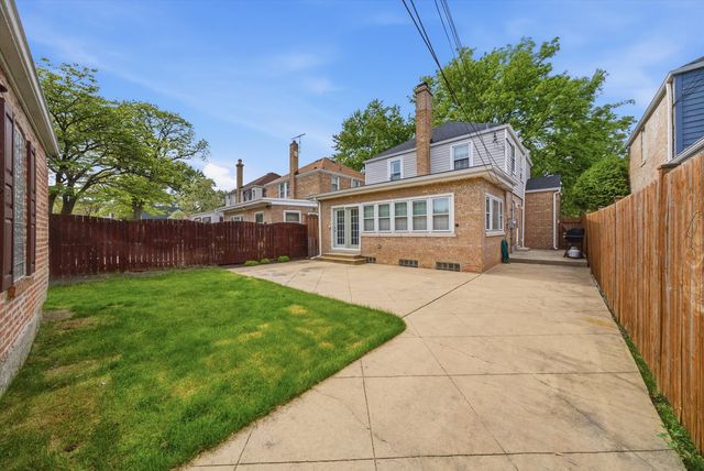 7821 W Thorndale Avenue, Chicago, IL 60631