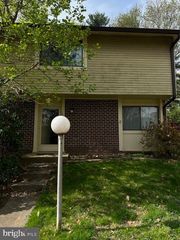 10653 OAK THRUSH CT, Burke, VA 22015
