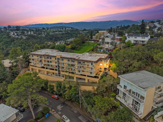 416 Portofino Drive 206, San Carlos, CA 94070