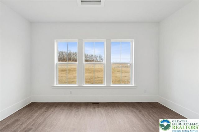 5683 Frederick Drive, Freemansburg, PA 18017