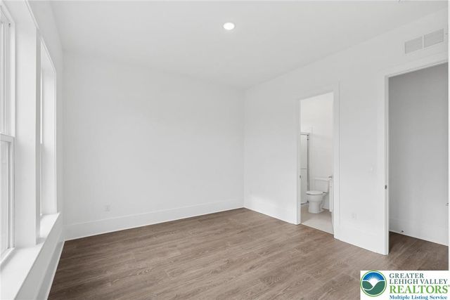 5683 Frederick Drive, Freemansburg, PA 18017