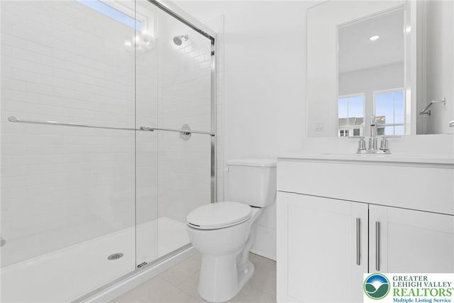 5683 Frederick Drive, Freemansburg, PA 18017