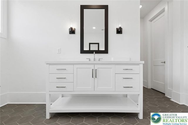 5683 Frederick Drive, Freemansburg, PA 18017