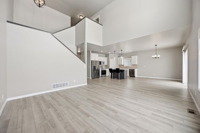 4759 32 Street S, Fargo, ND 58104