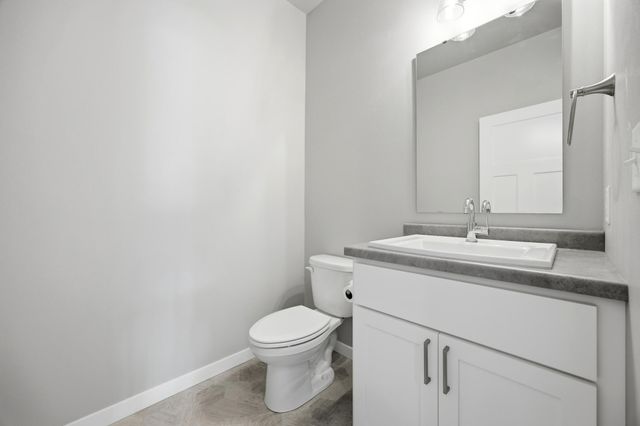 4759 32 Street S, Fargo, ND 58104