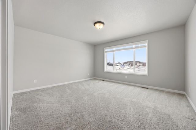 4759 32 Street S, Fargo, ND 58104