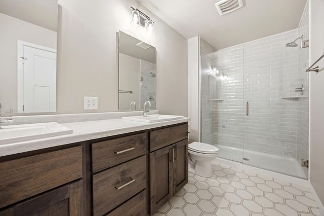 4759 32 Street S, Fargo, ND 58104