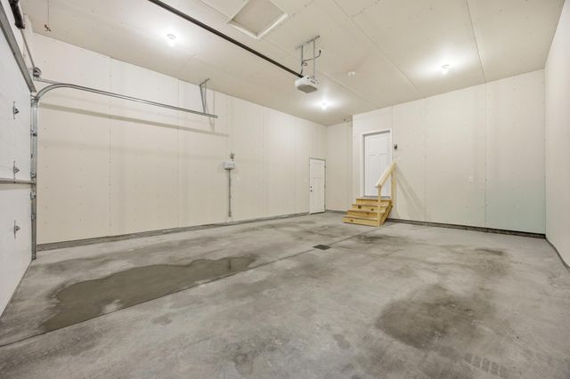 4759 32 Street S, Fargo, ND 58104