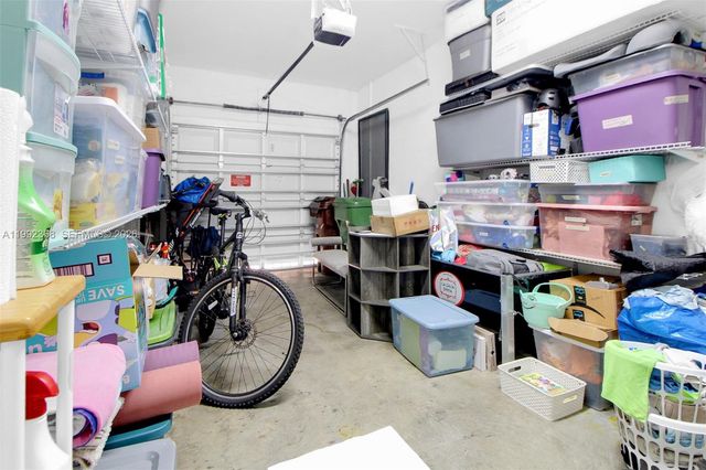 3323 W 90th Ter, Hialeah, FL 33018