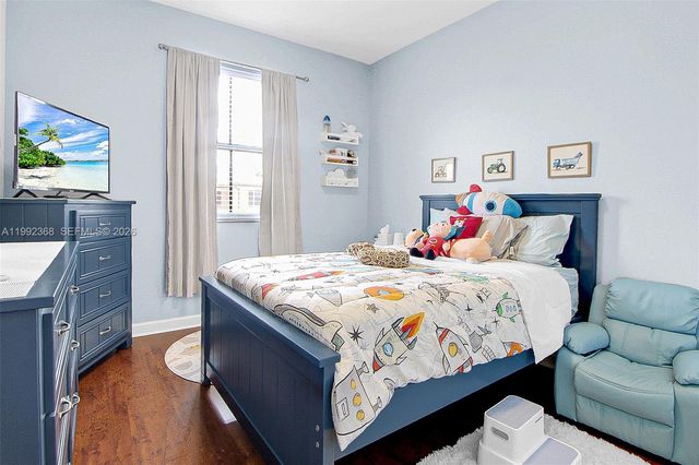 3323 W 90th Ter, Hialeah, FL 33018