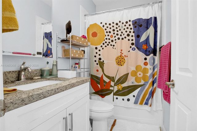 3323 W 90th Ter, Hialeah, FL 33018