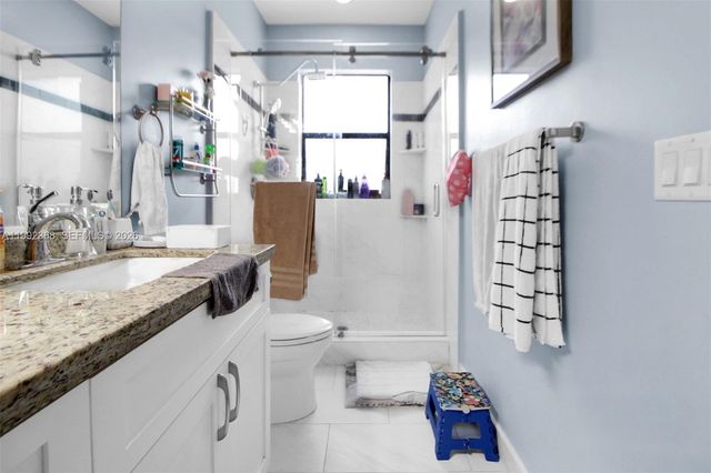 3323 W 90th Ter, Hialeah, FL 33018