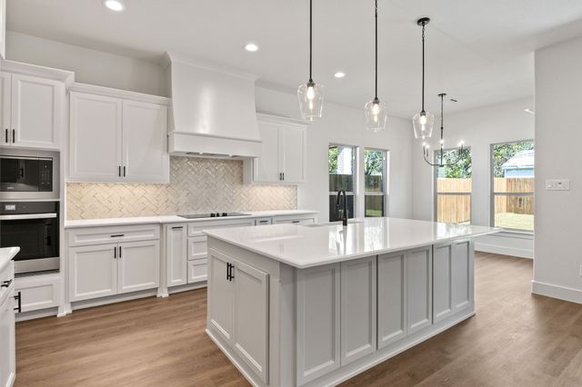 902 Boston Lane, River Oaks, TX 76114