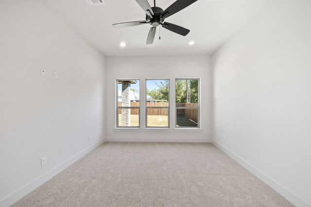 902 Boston Lane, River Oaks, TX 76114