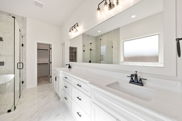 902 Boston Lane, River Oaks, TX 76114